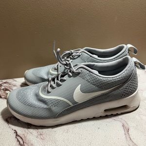 Nike Women’s Air Max Thea Shoes Matte Silver Gray Size 9.5 Sneakers 599409-021